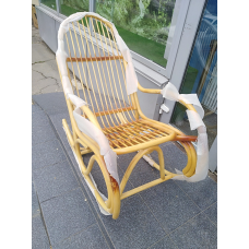 Крісло-гойдалка з ротанга Бриз